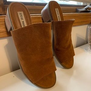 Steve Madden Sandals w/ small heel